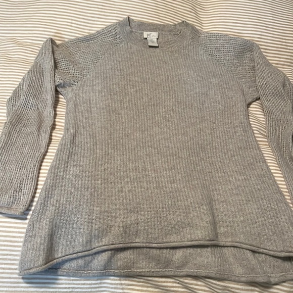 Goats Cashmere Light Grey Sweater Size Small - Picture 1 of 4